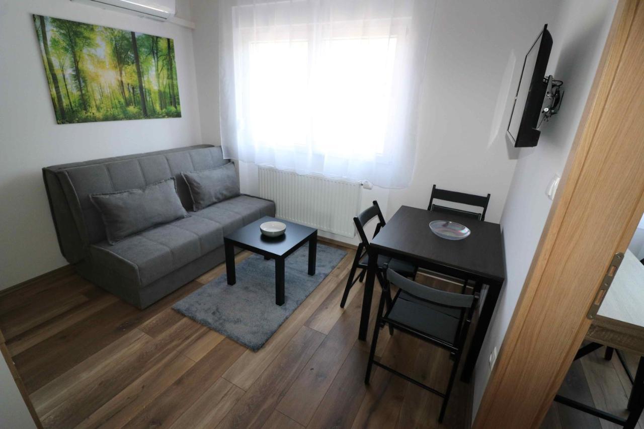Forum Apartmani I Sobe Donji Miholjac Exterior foto